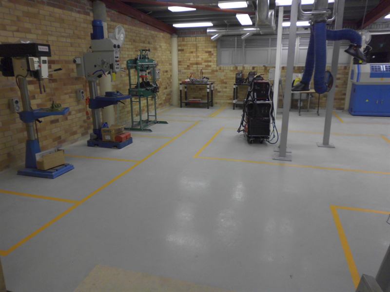 Machine zones marked around the equipment